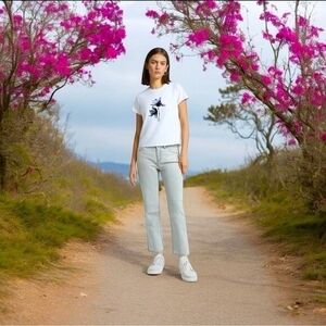 Jennifer Lopez Women's Light Blue Capri Jeans 6 Mid Rise Cotton Blend VG